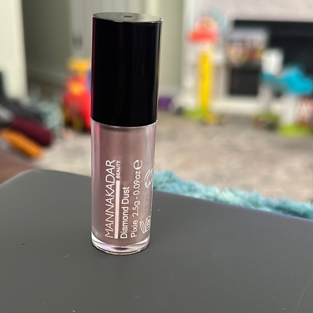 Manna Kadar Beauty Diamond Dust